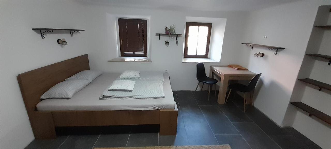 Apartment Slovan Škofja Loka Esterno foto