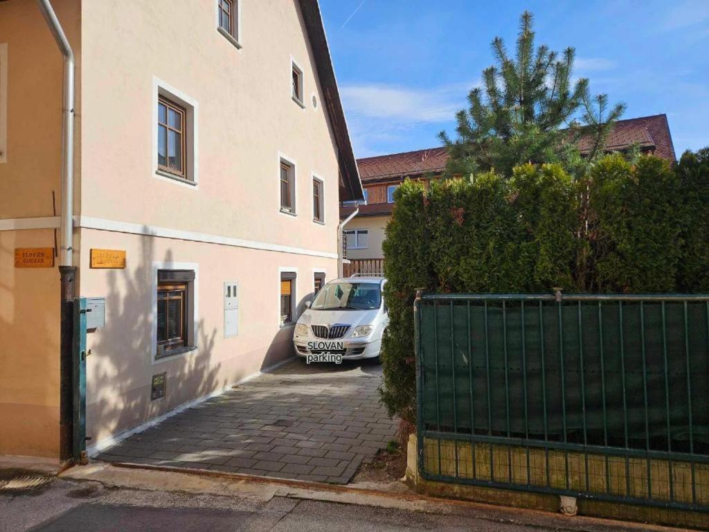 Apartment Slovan Škofja Loka Esterno foto